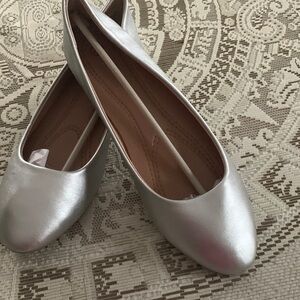Elegant Silver Women's Flats size 11